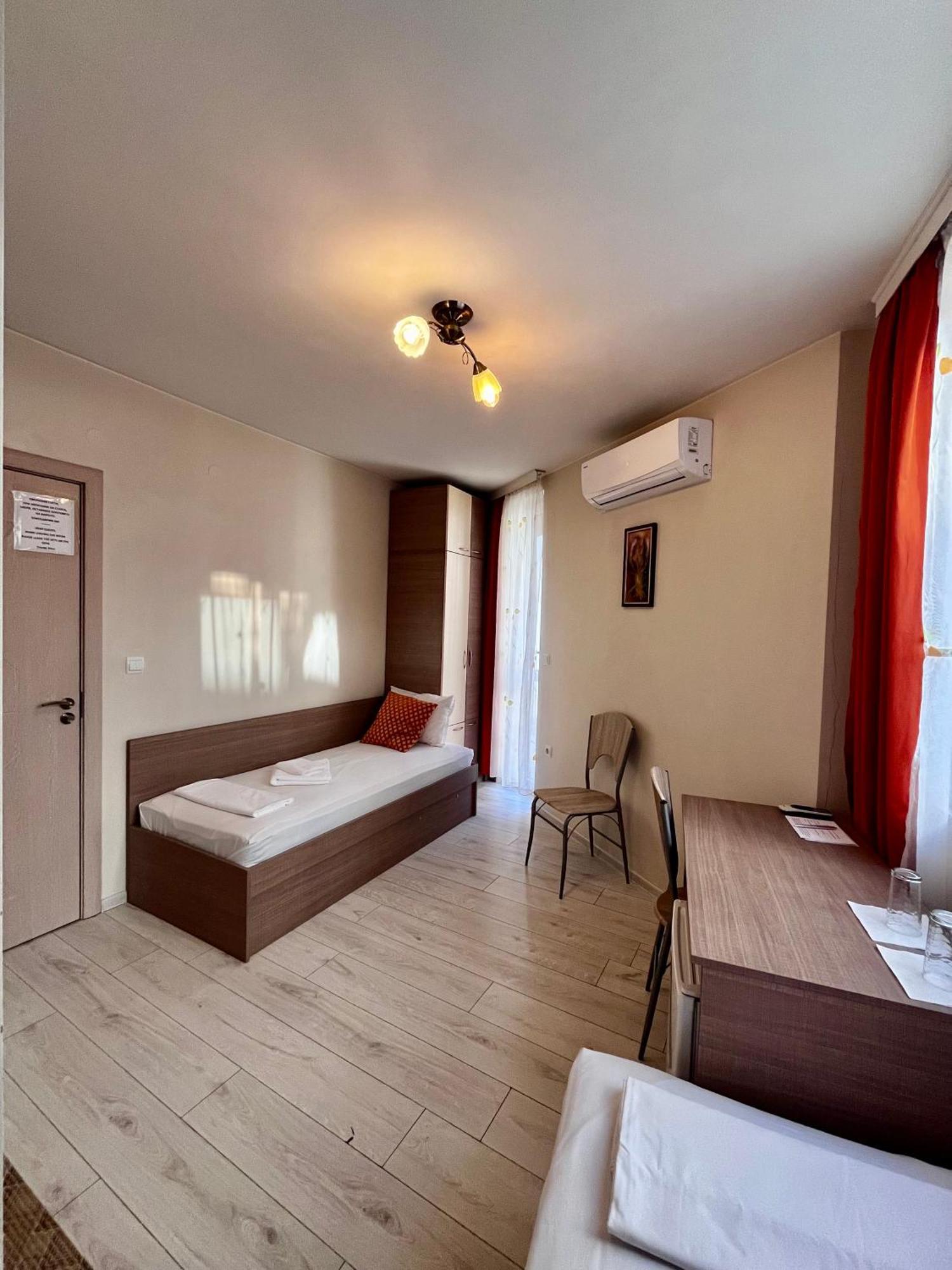 Хостел Атлас - Hostel Atlas Blagoewgrad Exterior foto